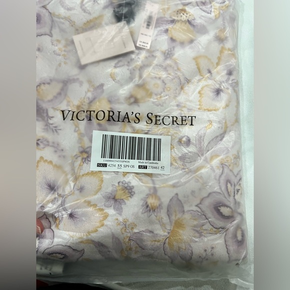 New NWT VS Victoria Secret 2 in 1 towel bag backpack floral - Picture 3 of 8